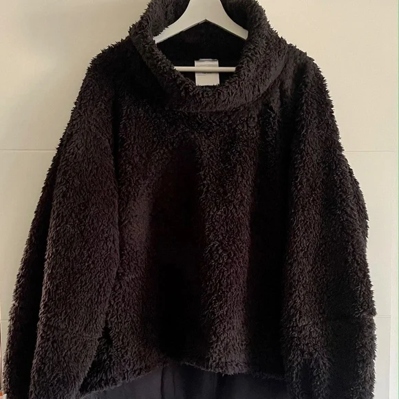 Lululemon ๐ Warmth Restore Sherpa Pullover - Picture 3 of 9